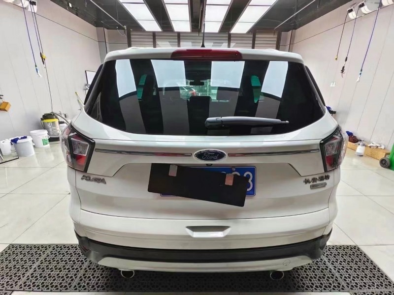 济宁17年福特翼虎9