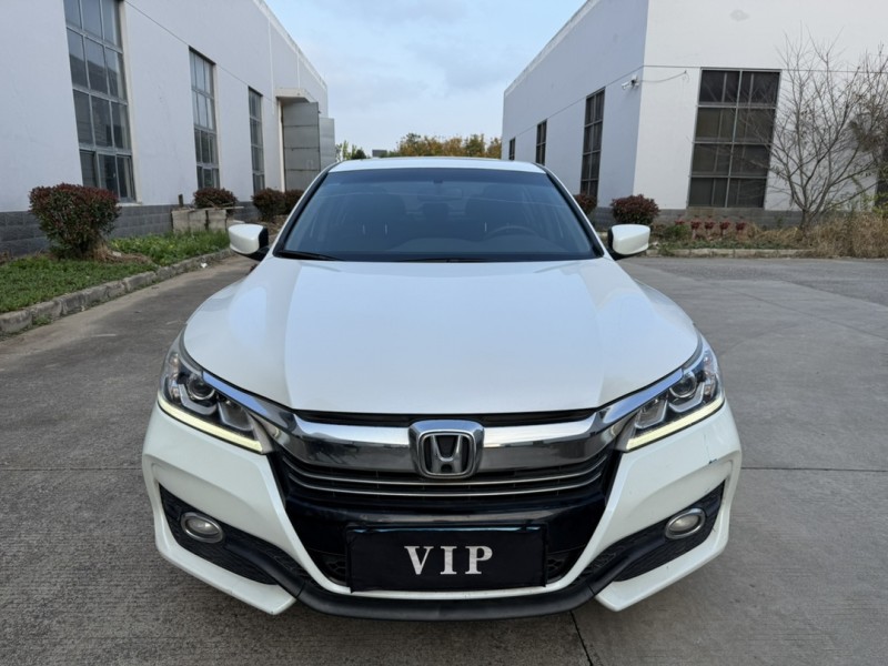 盐城16年本田雅阁1