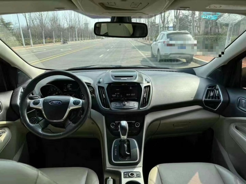 青岛13年福特翼虎6