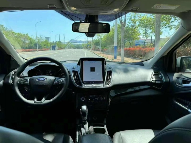 青岛19年福特翼虎5