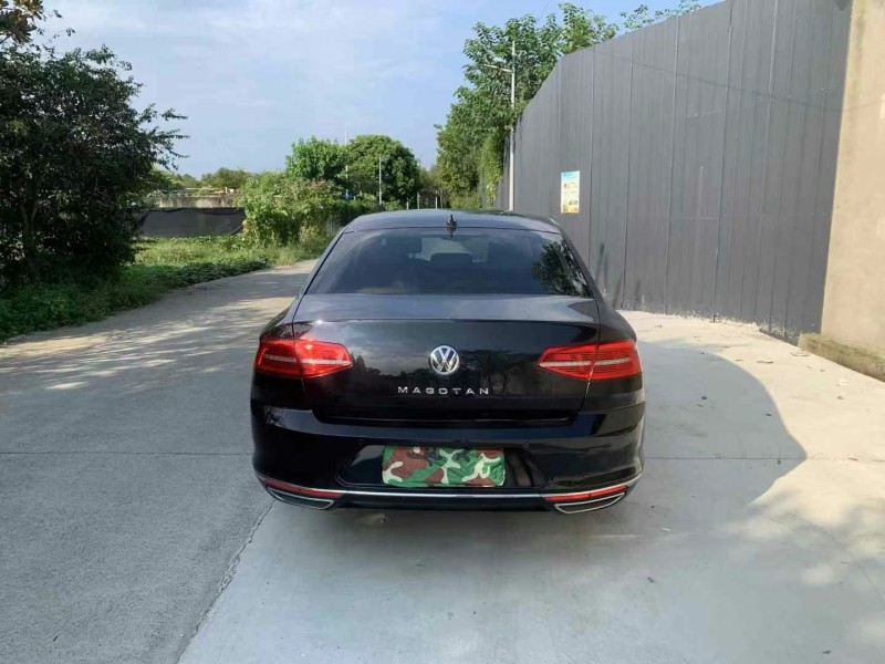 成都18年大众迈腾9