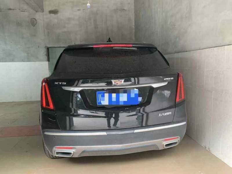 成都22年凯迪拉克XT59