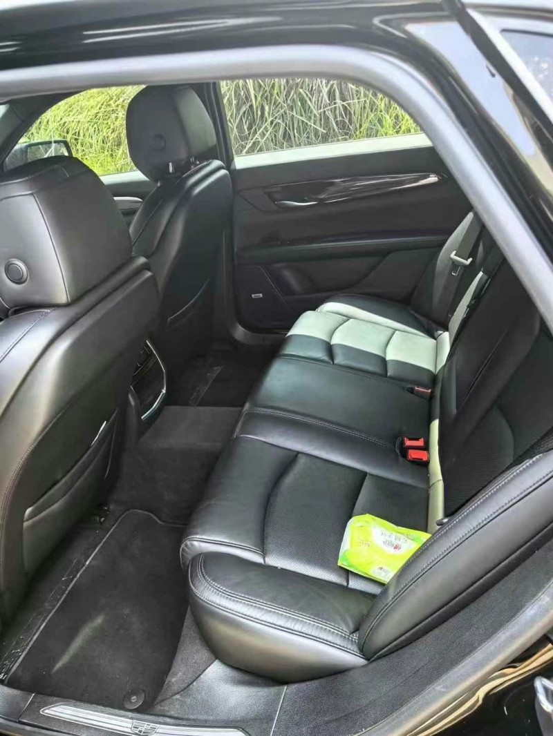 成都21年凯迪拉克CT66