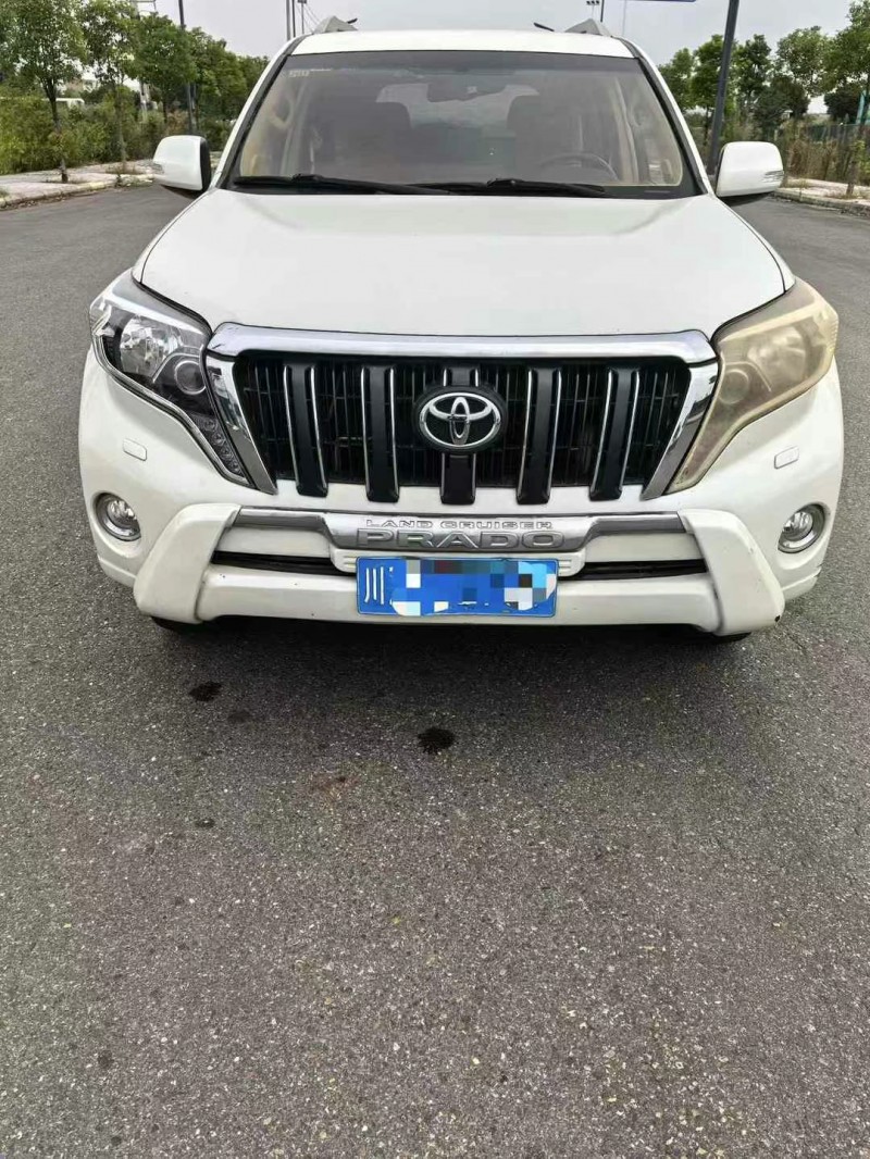 成都15年丰田普拉多1