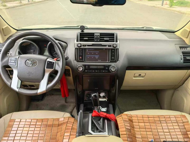 成都15年丰田普拉多7