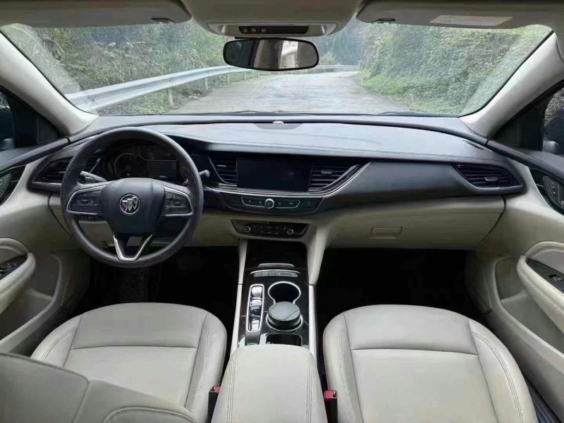 成都22年别克君威5