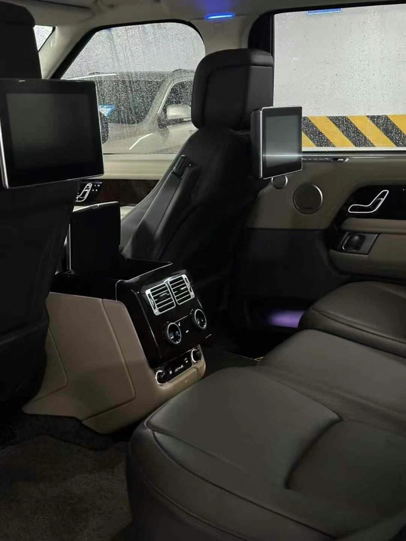 成都21年路虎揽胜行政5