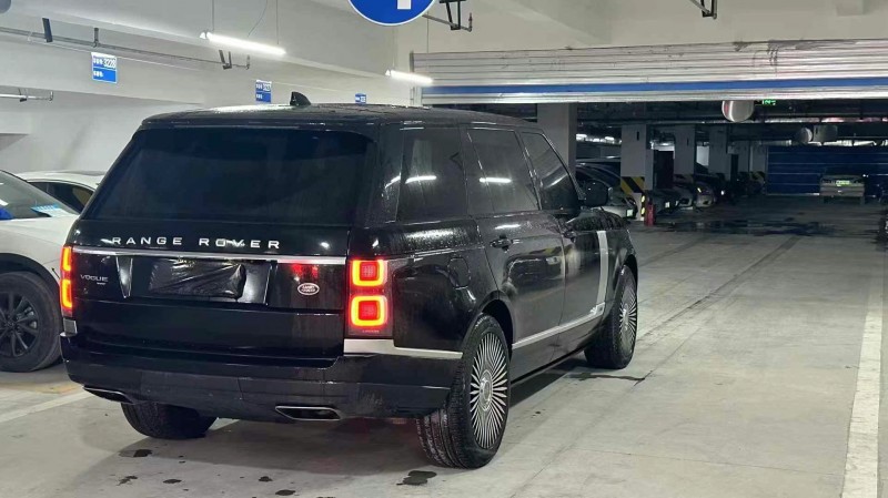 成都21年路虎揽胜行政7