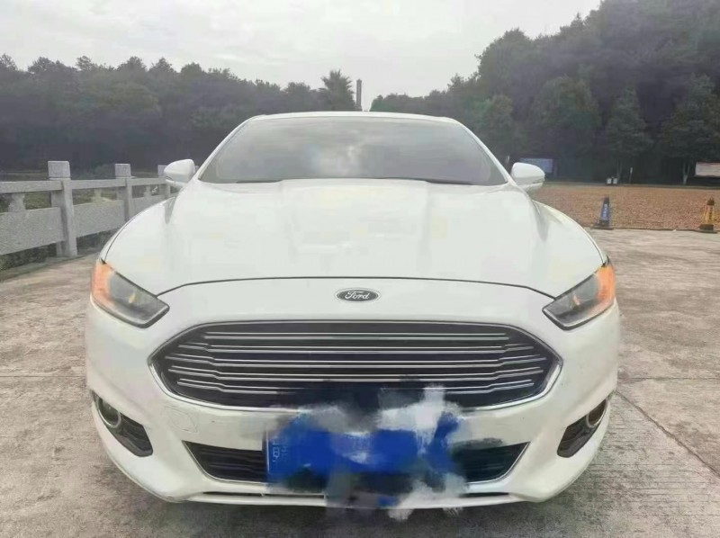 济宁16年福特蒙迪欧1