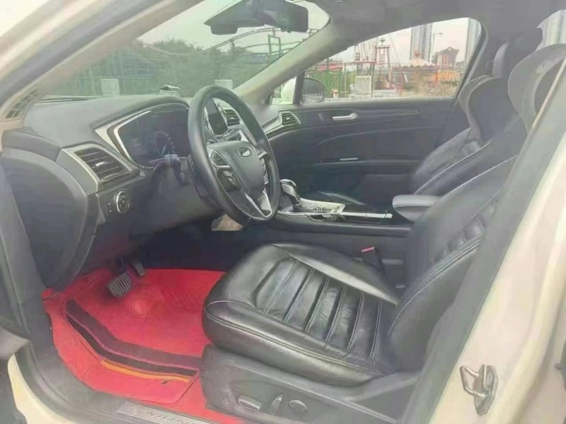 济宁16年福特蒙迪欧8