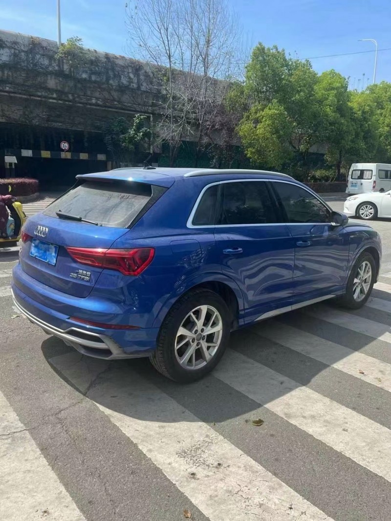 廈門20年奧迪Q34