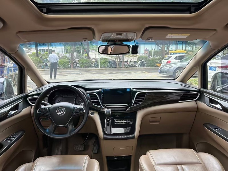 深圳18年别克GL84