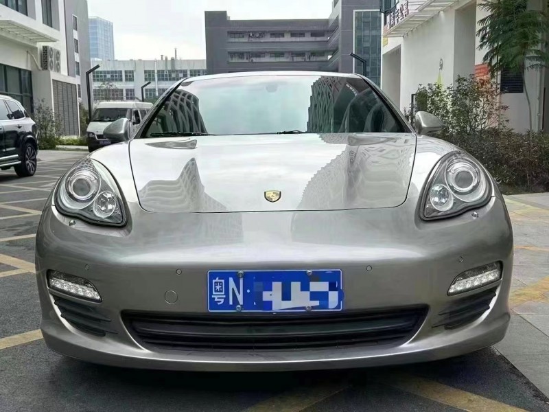 深圳12年保时捷帕拉梅拉1