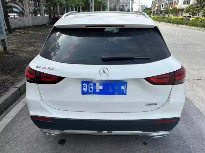 广州22年奔驰GLA9