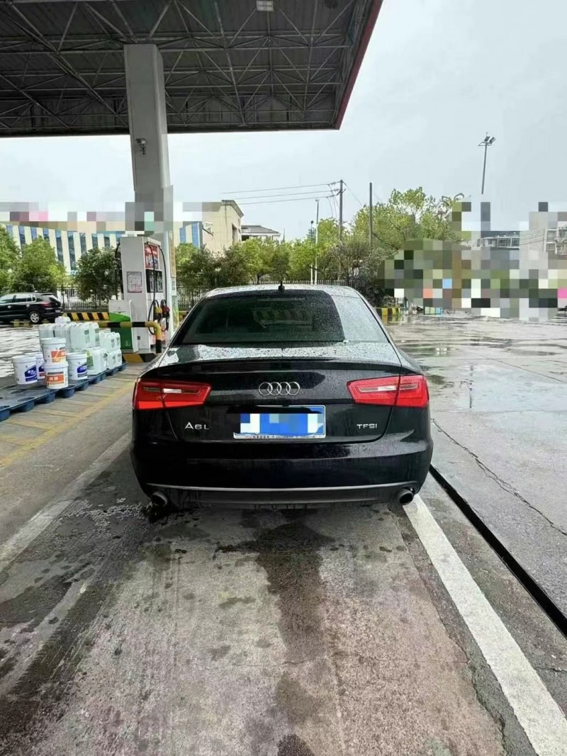 济宁13年奥迪A6L9