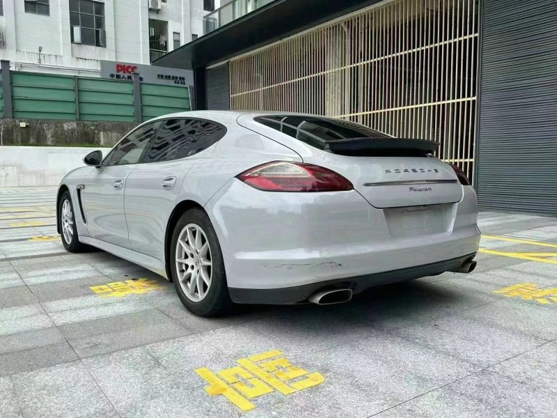 广州13年保时捷帕拉梅拉7