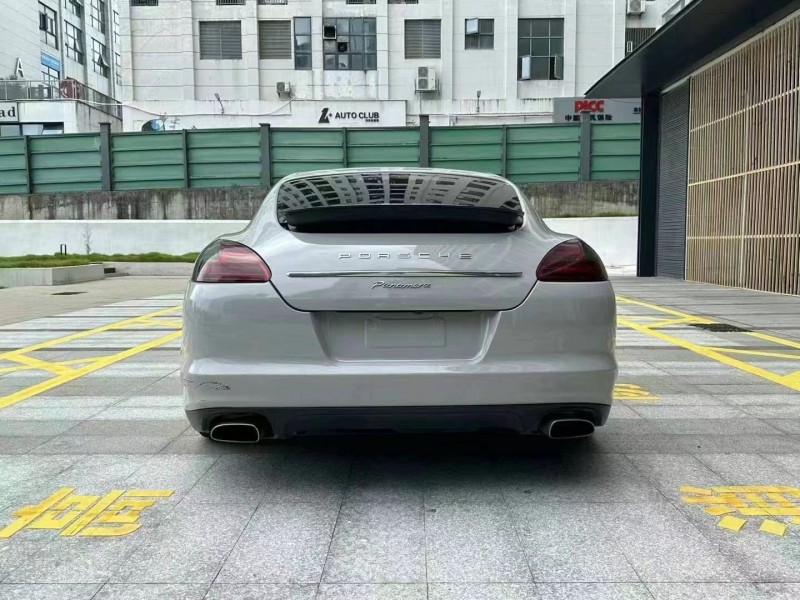 广州13年保时捷帕拉梅拉9