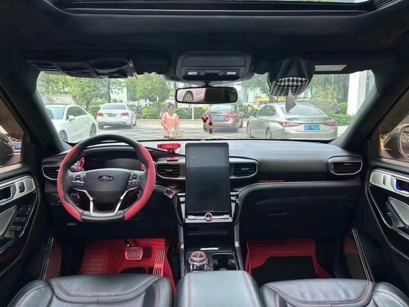 深圳21年福特探险者4