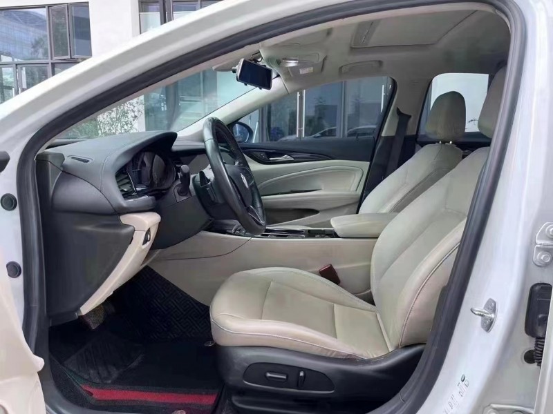 深圳21年别克君威3