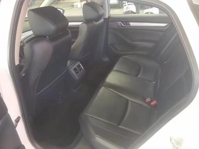 佛山19年本田雅阁5