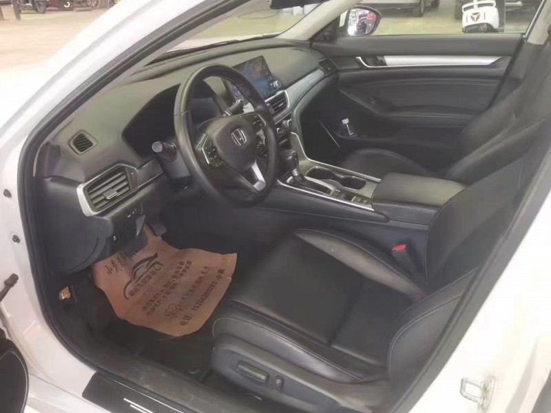 佛山19年本田雅阁6