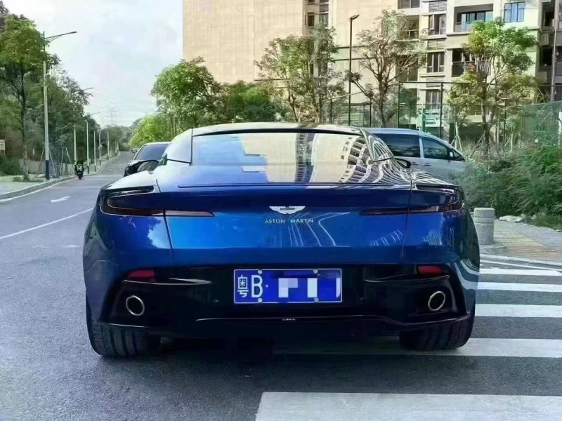 深圳18年阿斯顿·马丁DB117