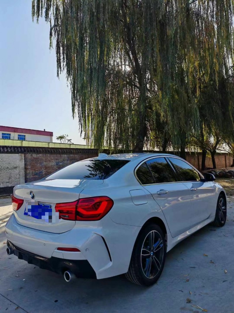保定23年宝马1系4