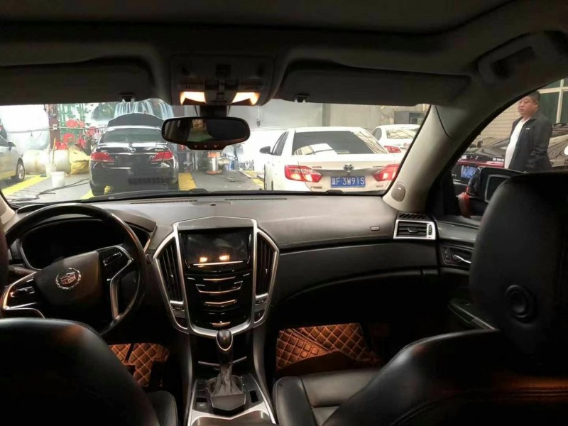 保定14年凯迪拉克SRX7