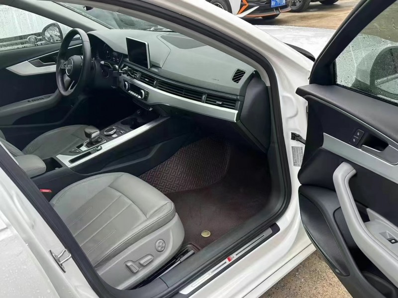 济宁18年奥迪A4L9