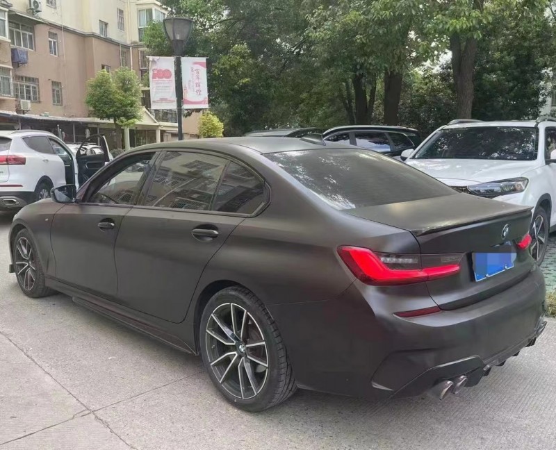 成都21年宝马3系7