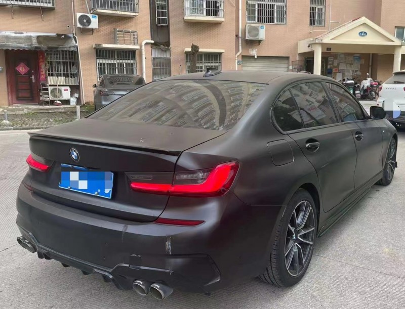 成都21年宝马3系8