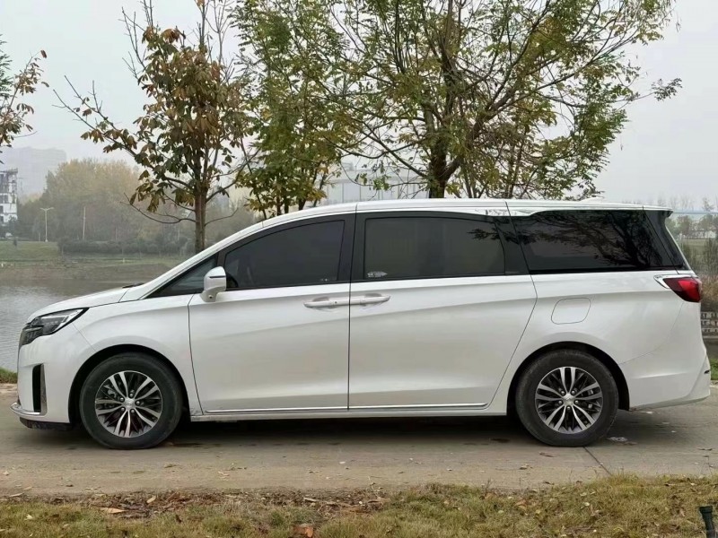 济宁23年别克GL86