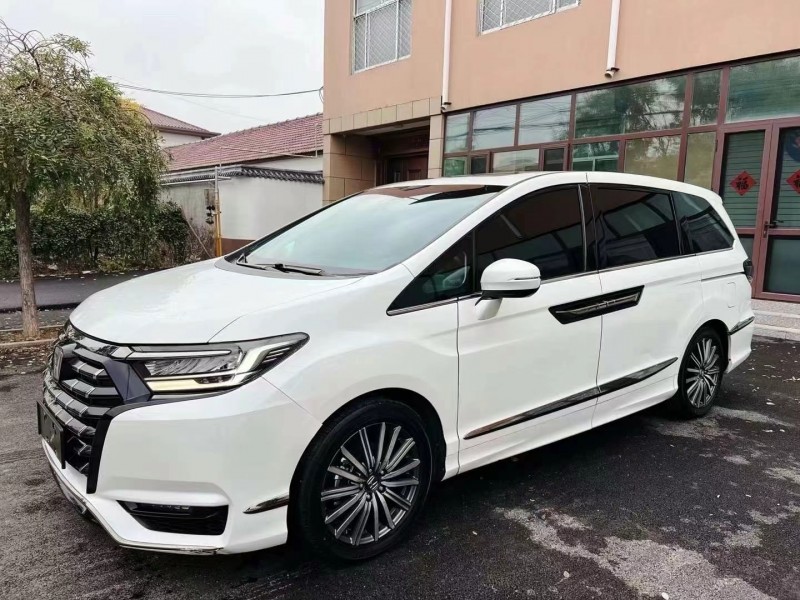 济宁23年本田艾力绅2