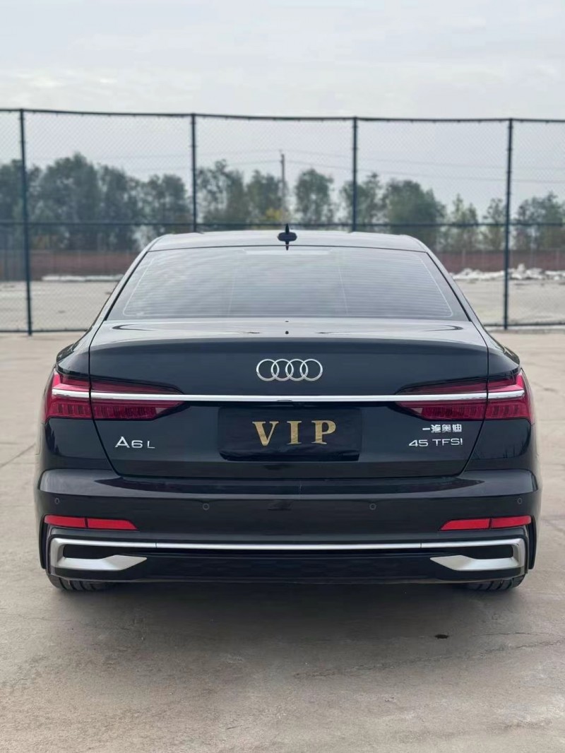 济宁23年奥迪A6L7