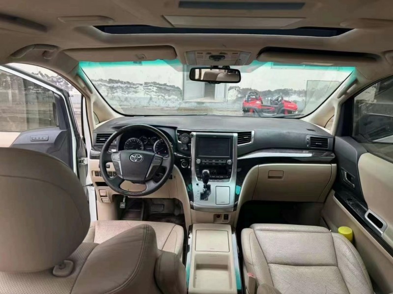 保定13年丰田埃尔法6