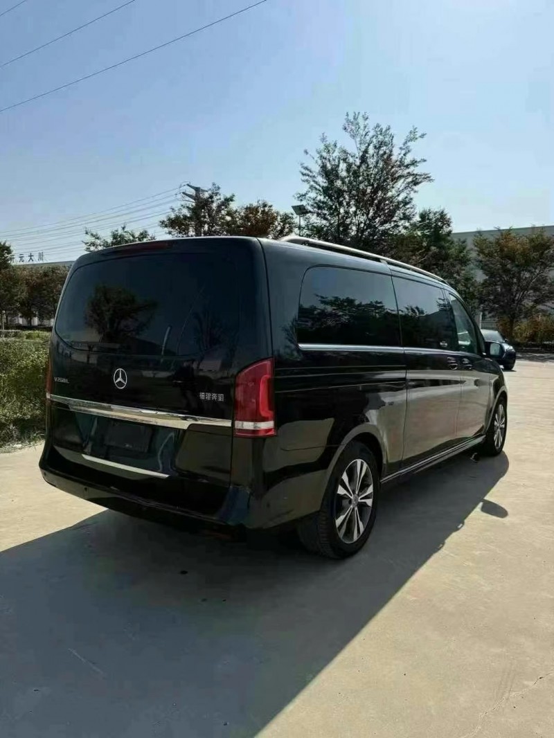 盐城17年奔驰V4
