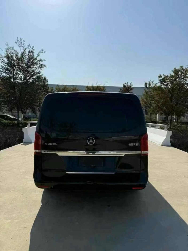 盐城17年奔驰V7