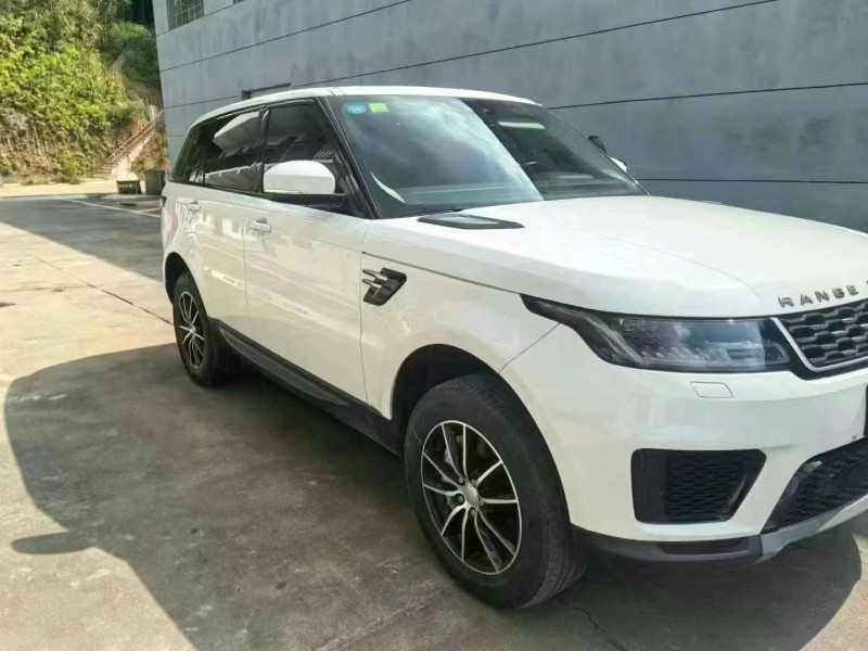 济宁19年路虎揽胜运动3