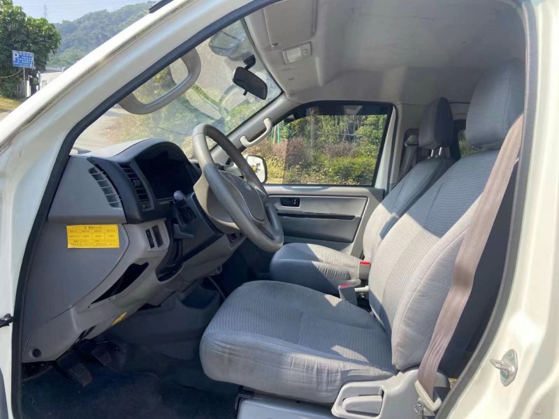 广州21年金龙凯锐7