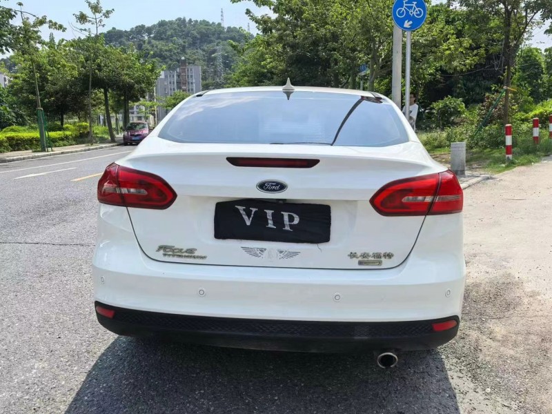 广州17年福特福克斯5