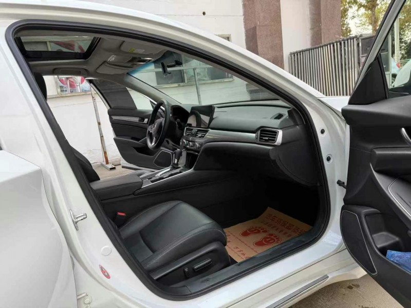 徐州22年本田雅阁6