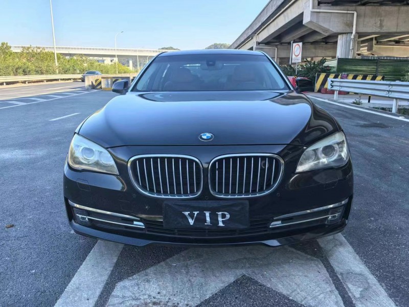 广州09年宝马7系1