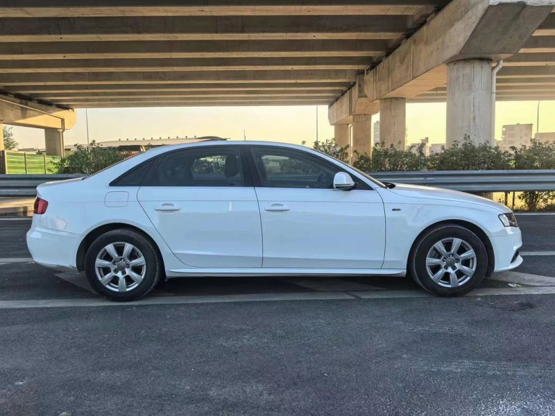 广州11年奥迪A4L4