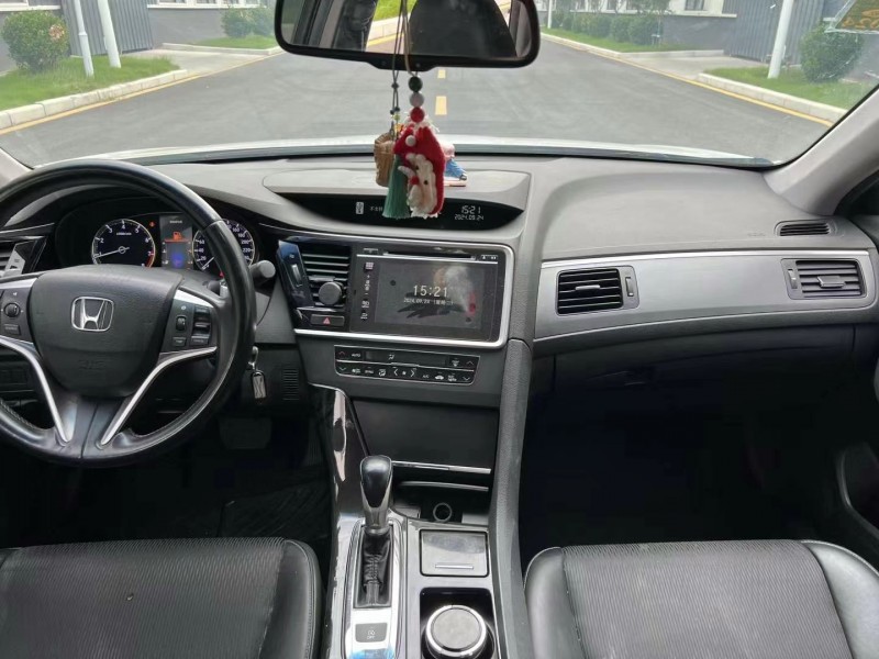 徐州16年本田思铂睿4