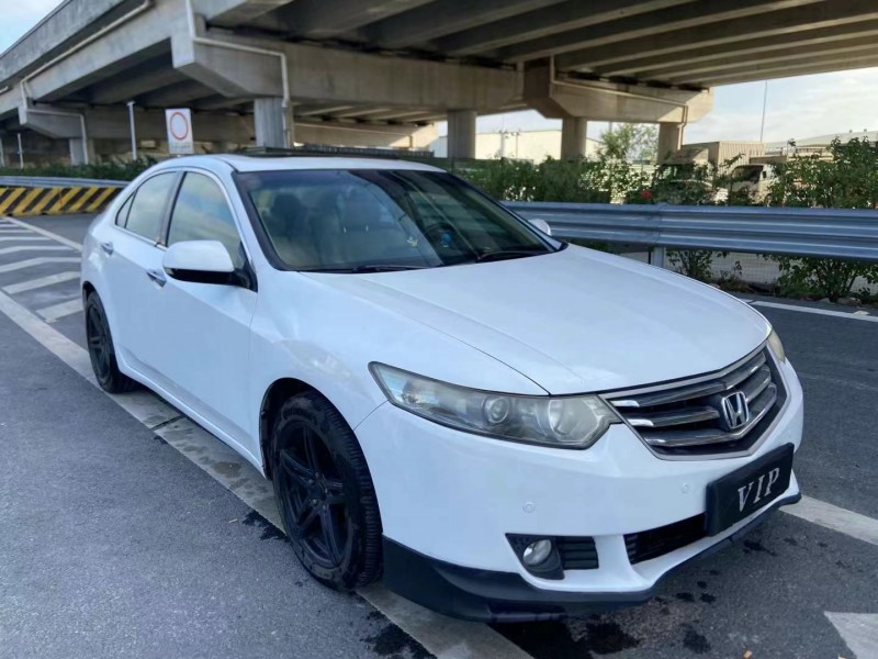 广州11年本田思铂睿3