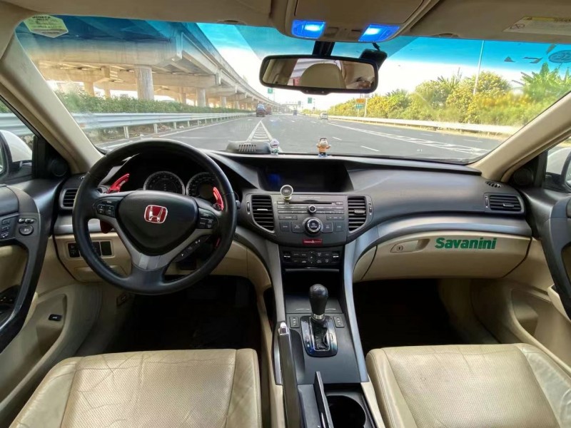 广州11年本田思铂睿8