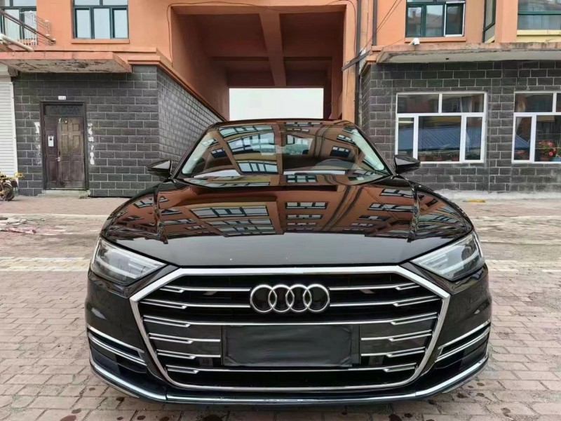 济宁18年奥迪A8L1