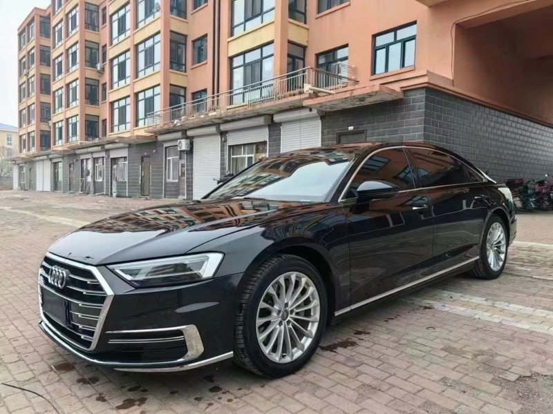 济宁18年奥迪A8L2