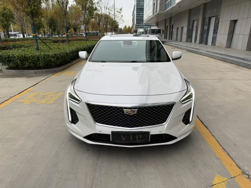 济宁21年凯迪拉克CT61