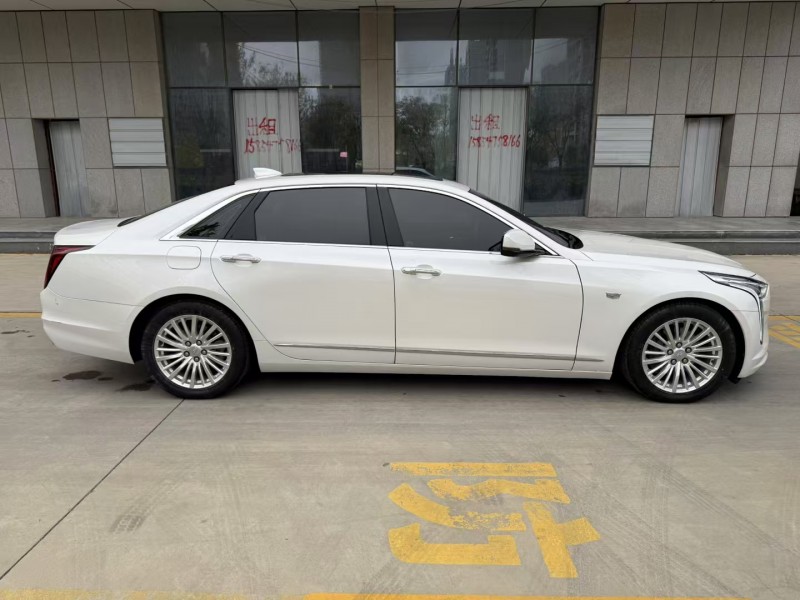 济宁21年凯迪拉克CT67
